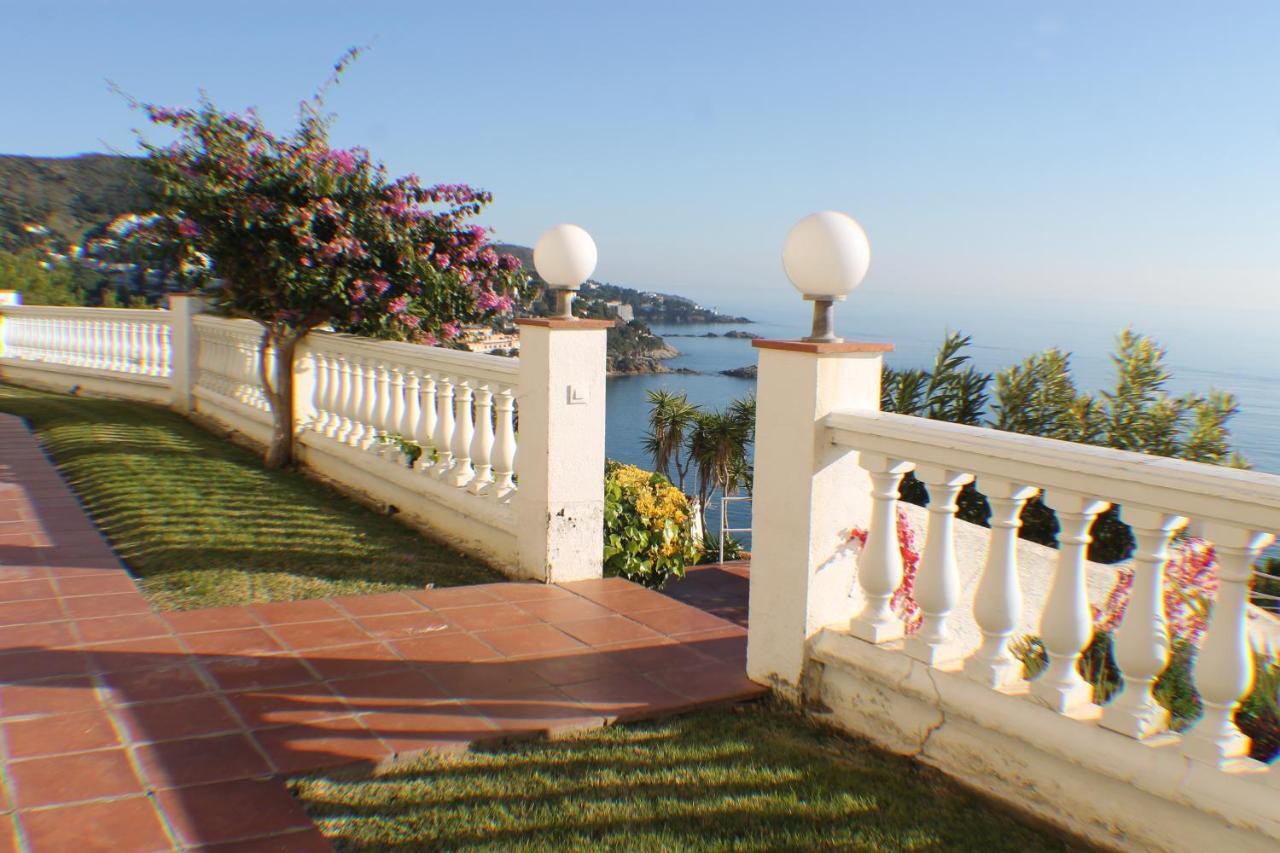 Agi Bella Panoramica Apartment Roses Exterior photo